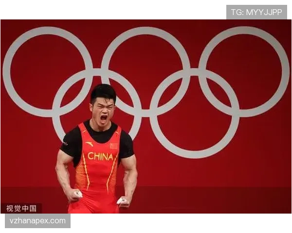 刷到石智勇家里视频，客厅像影厅、健身房比我租的房还大，我笑不出来